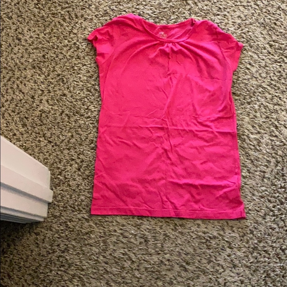 Girl pink T shirt